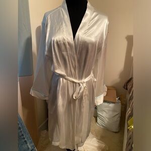 Silky bride robe
